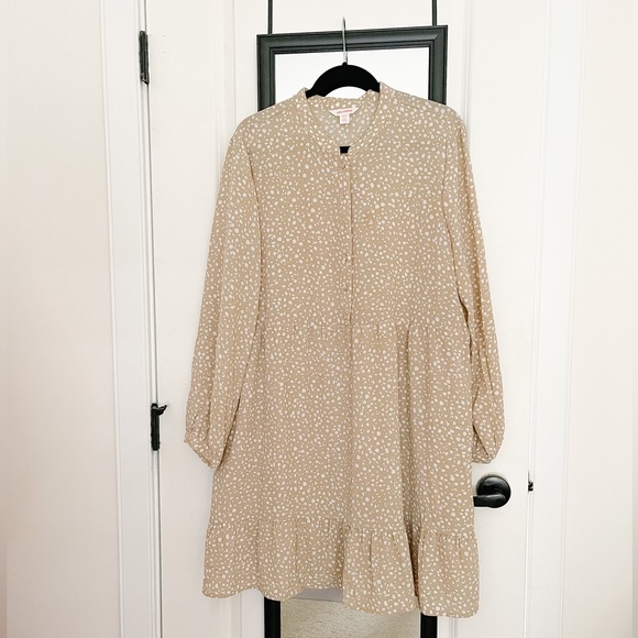 Long sleeve lightweight dress with collar - Picture 1 of 1